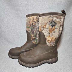 Muck Boot Company Rugged II – Realtree Xtra Camo – Kid’s Size 6 US – Waterproof