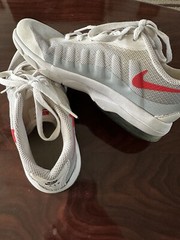 Nike Air Max Invigor ‚White/Wolf Grey/Black/University Red‘ – CZ4196-100 Sz 2Y
