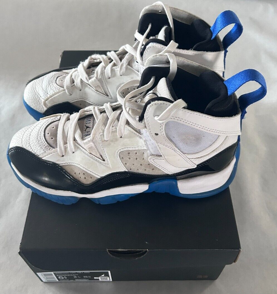 Jordan Jumpman Two Trey (GS) White Game Royal Black Youth 5.5