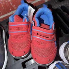 World Nation Unisex Kids Red/Blue Hook & Loop Mesh Athletic Sneakers Size 4