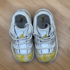 Air Jordan 11 Low Snake Yellow Python (TD) Size 6C