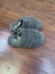 UGG Kid Fluff Yeah Slipper Sandal Elastic Backstrap Solid Gray Size US 13 EU 31