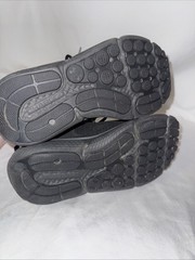Under Armour Youth Charged Assert 10 Running Shoe 3026175-004 Black Size 5Y