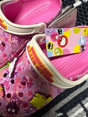 crocs hello kitty and friends Sanrio limited edition c8.