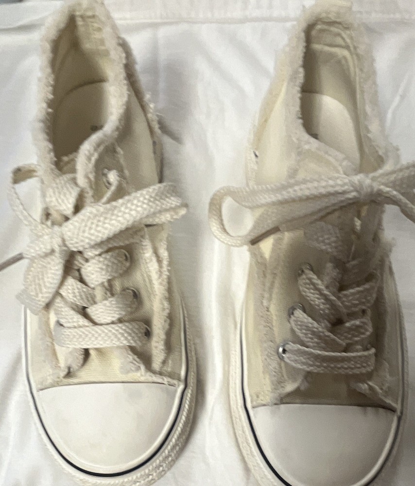 C01 Canvas Low Top Lace-Up Sneakers Beige/White US 9 Rubber Sole