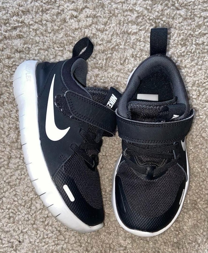 Nike Flex Contact 4 ‚Black‘ Kids Size 10.5c perfect conditions