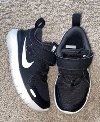 Nike Flex Contact 4 ‚Black‘ Kids Size 10.5c perfect conditions