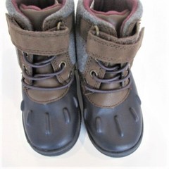 Carter’s Waterproof Winter Boot Kids size 7 NWT
