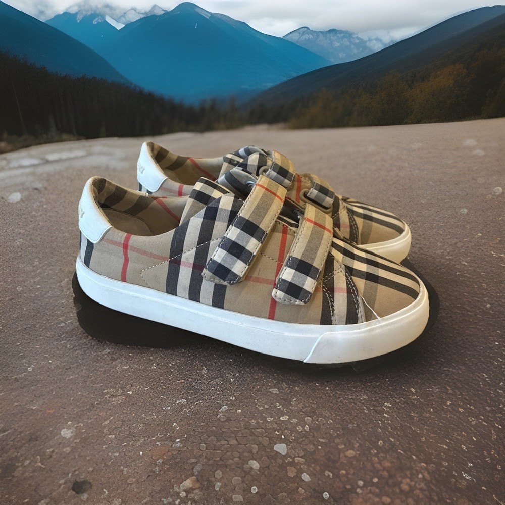 6374) Burberry Mini Markham Plaid Check Strap Shoes EUR SIZE 33 (US Size 2)