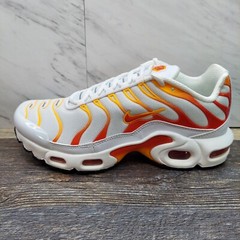 Nike Air Max Plus 1 White Red Laser Orange FN3857-100 GS Size 4.5Y Women’s 6 NIB