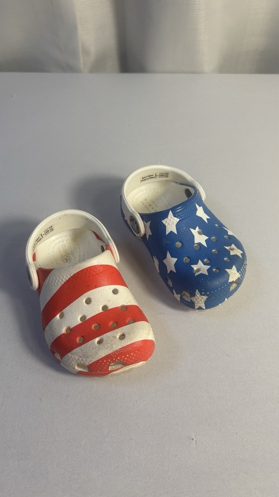 Crocs Unisex Child Size 5 Classic American Flag Clogs USA Patriotic