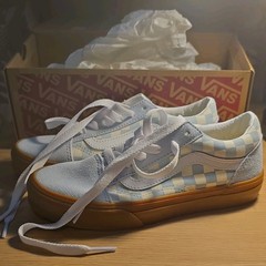 Vans Kids Old Skool Low Top suede/canvas checker gum sole sneakers Size 1.5 Y