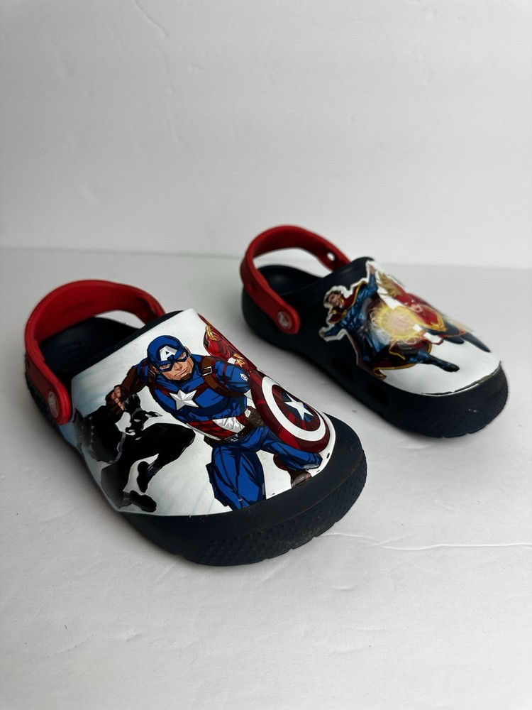 Crocs Marvel Avengers Clogs Junior Size 1 Shoes Captain Marvel Navy Patch Clog