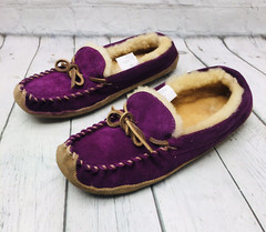 LL Bean L.L. Bean Wicked Good Slipper Real Lamb Fur- Purple Moccasin Kids Size 6