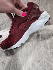 NIKE Running Shoe Maroon Huarache Size 6Y 654275-802