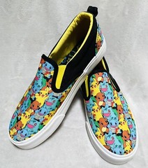 NEW Pokémon PIKACHU Slip-On Canvas Sneaker Shoes Unisex Youth Size 6