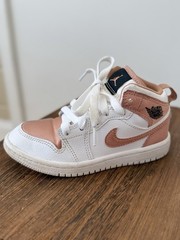 NIKE AIR JORDAN 1 MID (GS) WHITE-ROSE GOLD KIDS SZ 11C Streetwear Hipster Iconic