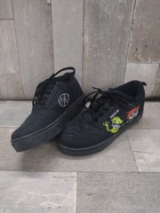 Heelys X RUGRATS Size 4 Youth Nickelodeon 90’s Kids Skater Shoe Gently Used