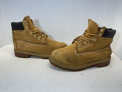 Timberland classic boots Size 4.5 Boys (12709 3925)