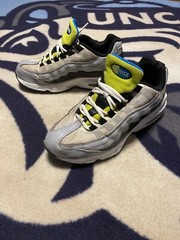 Nike Air Max 95 Grey Volt 905348-017 Running Cross Fit Sneakers GS 7Y Woman’ 8.5