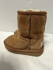 UGG Kids Classic Short Boot, Size 6 Chestnut Brown Sheepskin Suede – Pre Owned