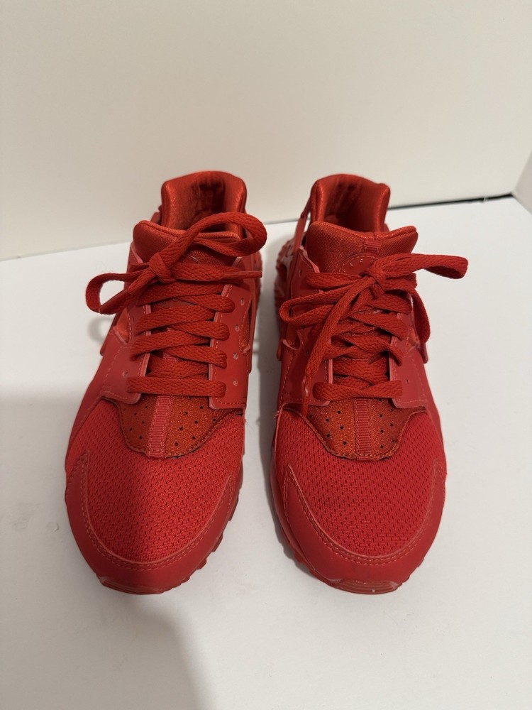 Nike Air Huarache Triple Red Athletic Shoe Youth Size 5 Women’s Size 7