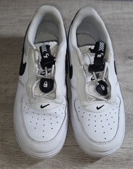 Nike Air Force 1 Toggle Stretch Lace White Black Swoosh CU5287-104 Size 1.5Y Kid