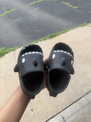Unisex Kids Black Shark Clog Sandal US 7 Slip-On Round Toe Adjustable Strap