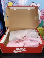 Nike Dunk Low SE (GS) Pink Leather Low Top Sneakers Youth US 5.5 New