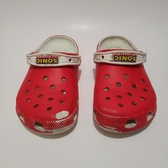 Sega Sonic The Hedgehog Crocs Red Slip On Clogs Men’s Size 6 Women’s Size 8.