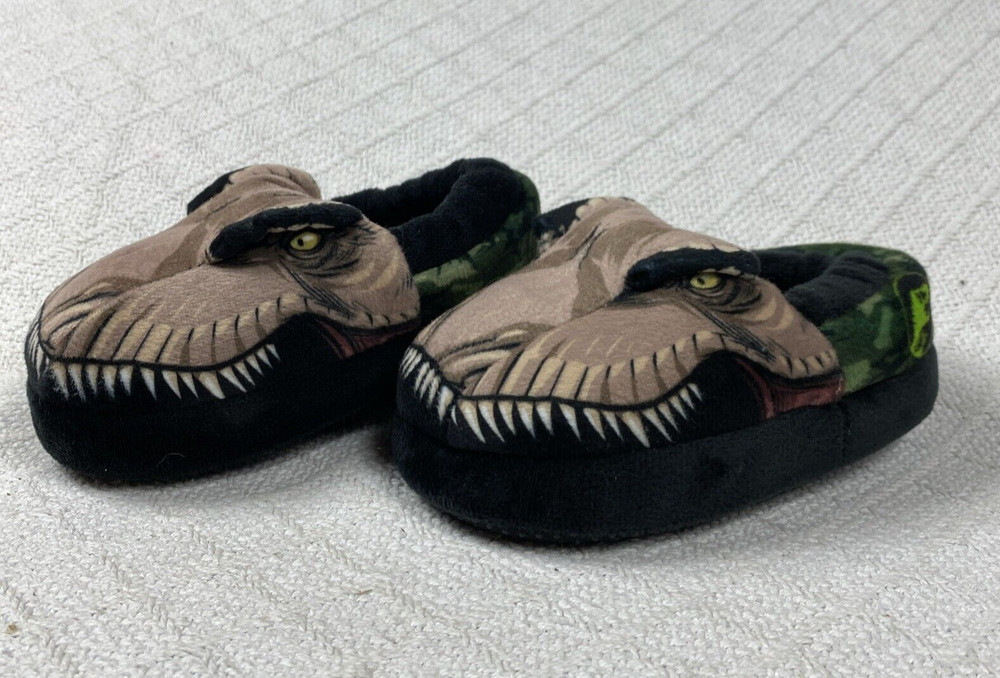 Jurassic World Kids Slippers Size Small 5/6 Slip-On Dino Shoes Indoor