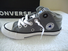 “ NIB “ Converse Juniors Size 11 Gray Chuck Taylor All Stars Gym Shoes “ GREAT „