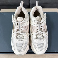 Nike Zoom Vomero 5 EasyOn (PS) White Beige Kids Shoe Size 2Y