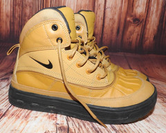 Nike Woodside 2 High ACG ‚Wheat‘ DUCK BOOTS-Tan Size: 5Y / Women’s 6.5