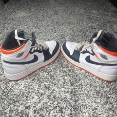 Nike Air Jordan 1 Retro High OG Electro Orange Youth Size 7y Shoes Basketball