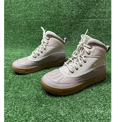 Nike ACG Boots Youth 5Y HF0767-200 Beige Gum Trail Hiking/Duck Boots Waterproof