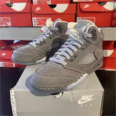 Air jordan 5 wolf grey GS Size 4y