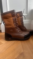 Kids UGG Butte II Waterproof Winter Boots, Size 3, Shearling lined, brown black