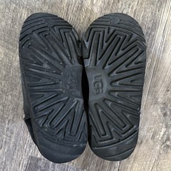 UGG Classic Mini Boots Black Youth 3 EU35 Sheepskin Winter Shoes Kids