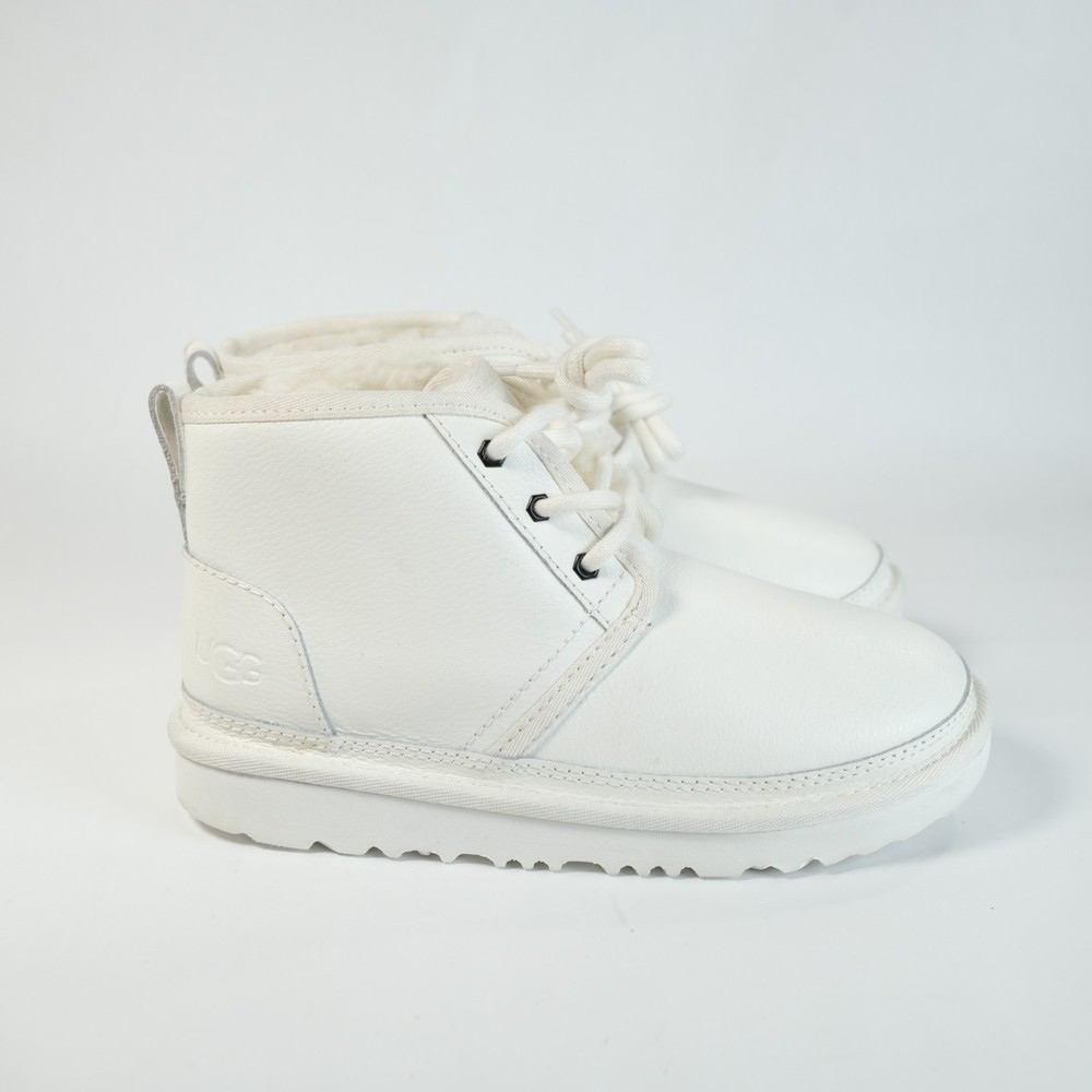 UGG Kids‘ Neumel II Leather Chukka Boot White 1136847K Size 1 NWOB