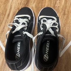 shoes heelys size 5