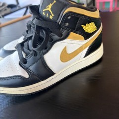 Best Offer Air Jordan 1 Mid White Pollen Black 554725-177 Size 4y Womens 5.5