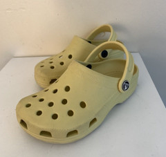 Crocs Kids Crocband Clogs Yellow Unisex Size Mens 1 Women 3 Slip On Sandals