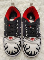 Heelys Pro 20 Prints White Black Flames Wheeled Shoes Size Youth 13C HE101001