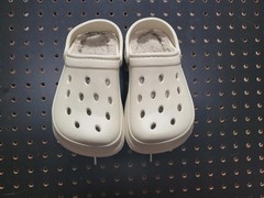 Kids Cozy Clog Magic: Slip into Comfort Before They’re Gone!
