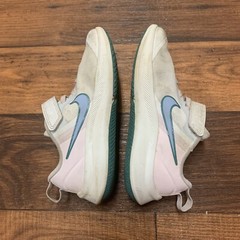 Size 2Y (GS) – Nike Star Runner 3 Low White Pink Mineral Teal