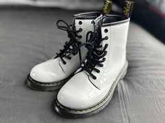 Dr. Martens 1460 Kids White Patent Leather Combat Lace-Up Boots US 2 EU 33