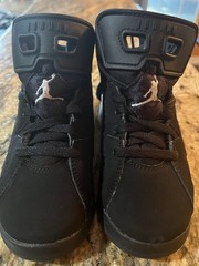 Size 6 (PS) – Jordan 6 Retro Mid Chrome