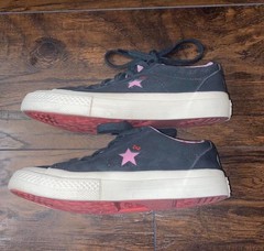 Converse Chuck Taylor All Star Hello Kitty Sanrio Low Top Kids Shoes