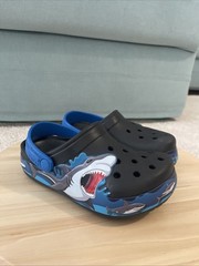 Crocs Sharks Jaws Blue And Black Cool Kid Size One Waterproof Beach Light Up